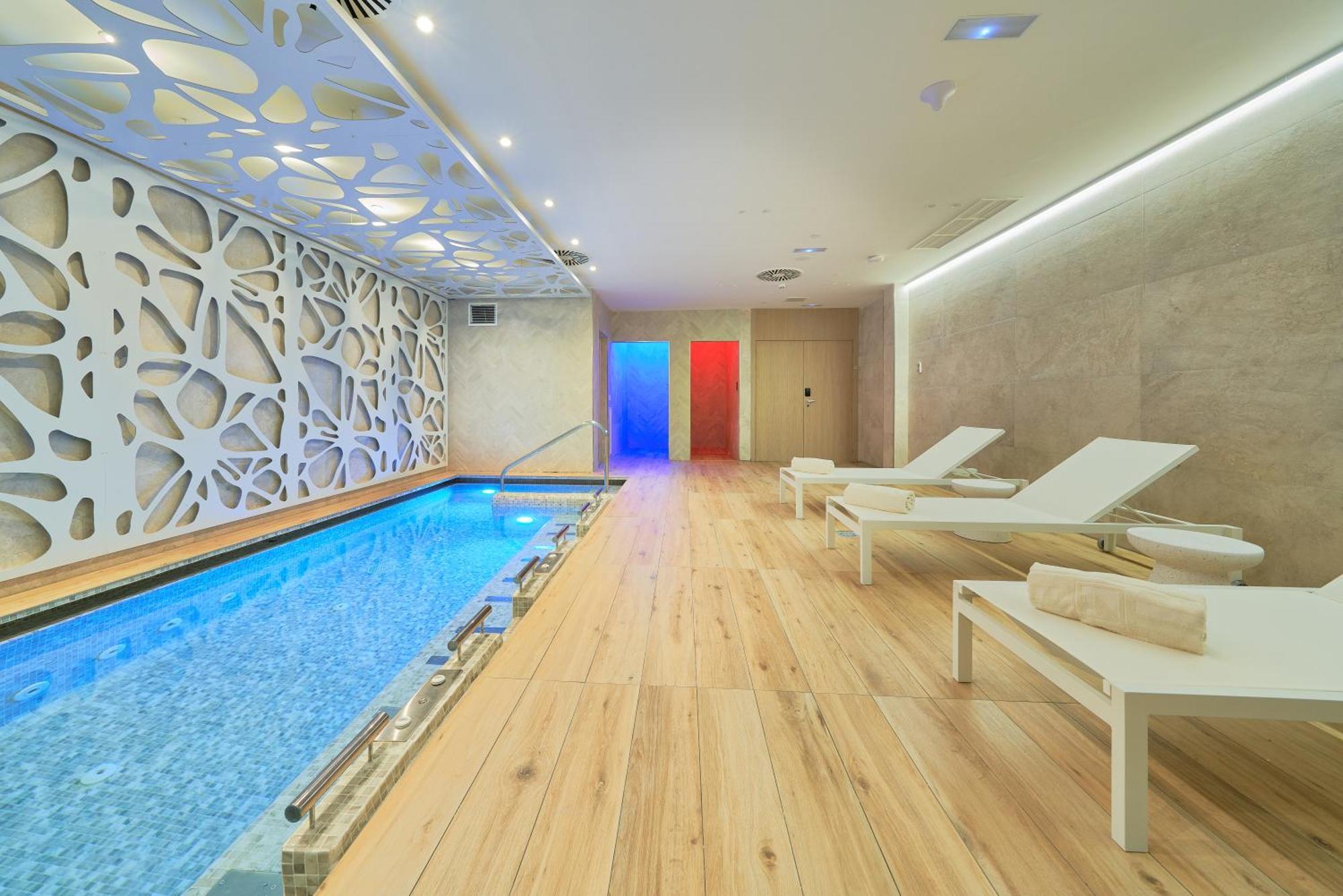 Hotel Eurostars Oasis 4*